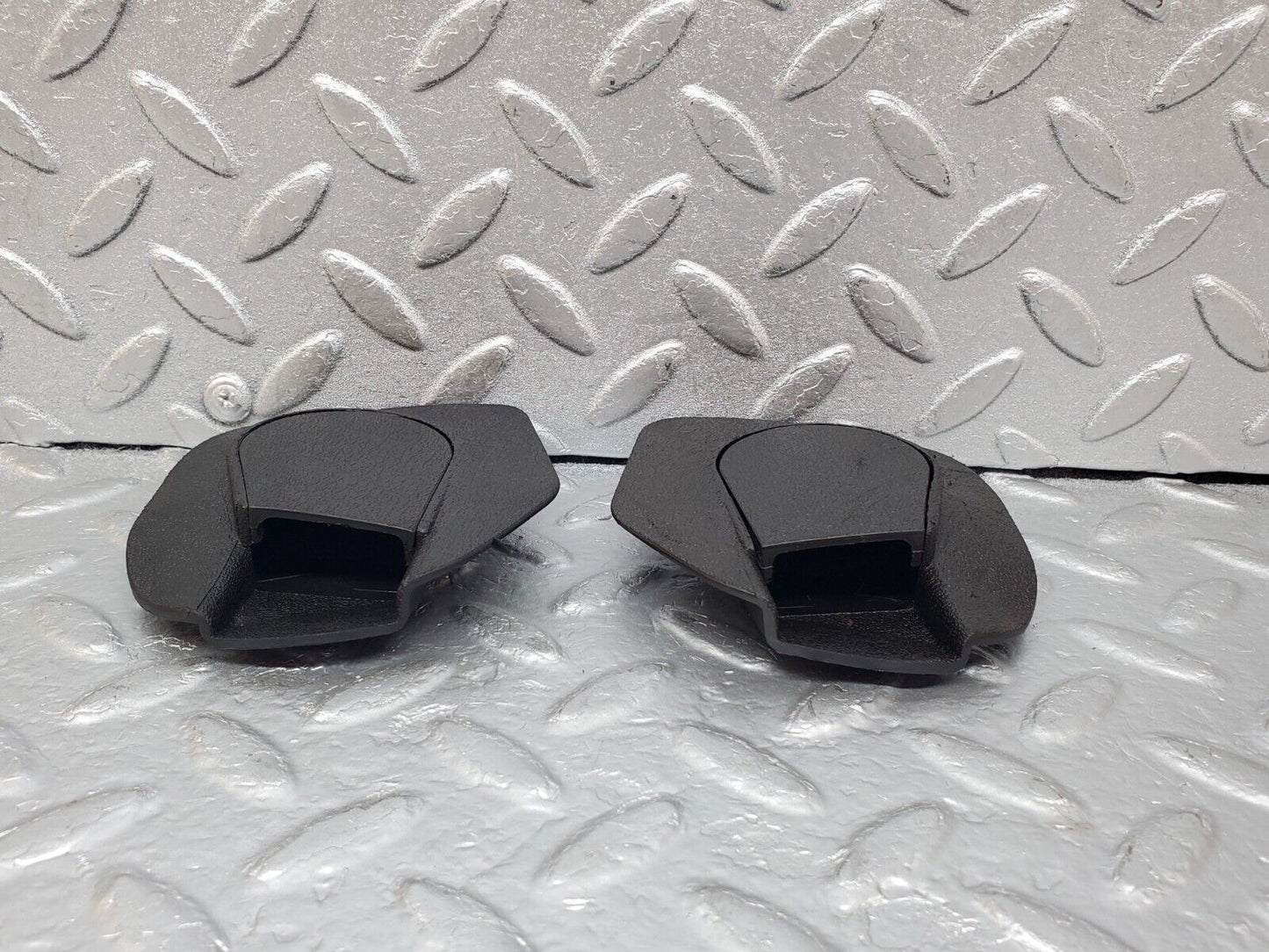 44463 Mercedes-Benz W123 280E Seat Belt Runner Cover Trim 2x Black 1239192520 1239192920 1239192620 1239193020