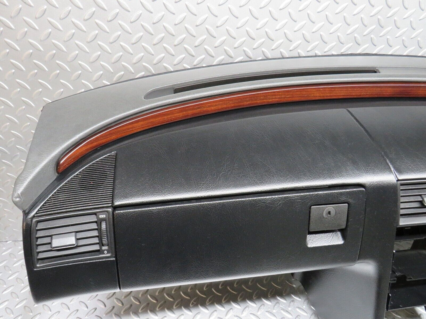33342 Mercedes-Benz W202 C180 Dashboard Black 2026801987
