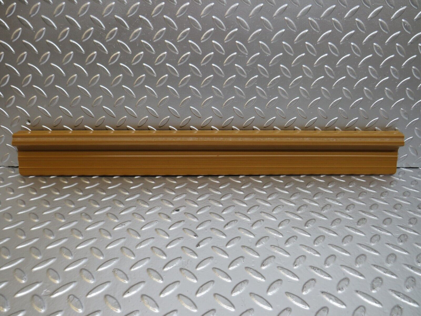 25434 Mercedes-Benz W123 200 Front Right Door Sill