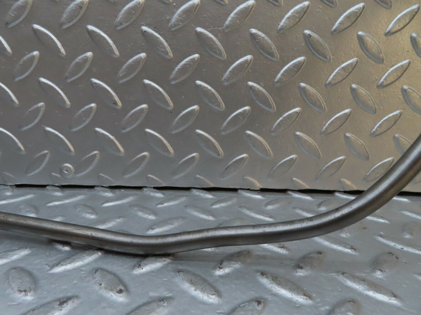 20423 Mercedes-Benz W114 280CE Coupe Gearbox Oil Pipe Hose