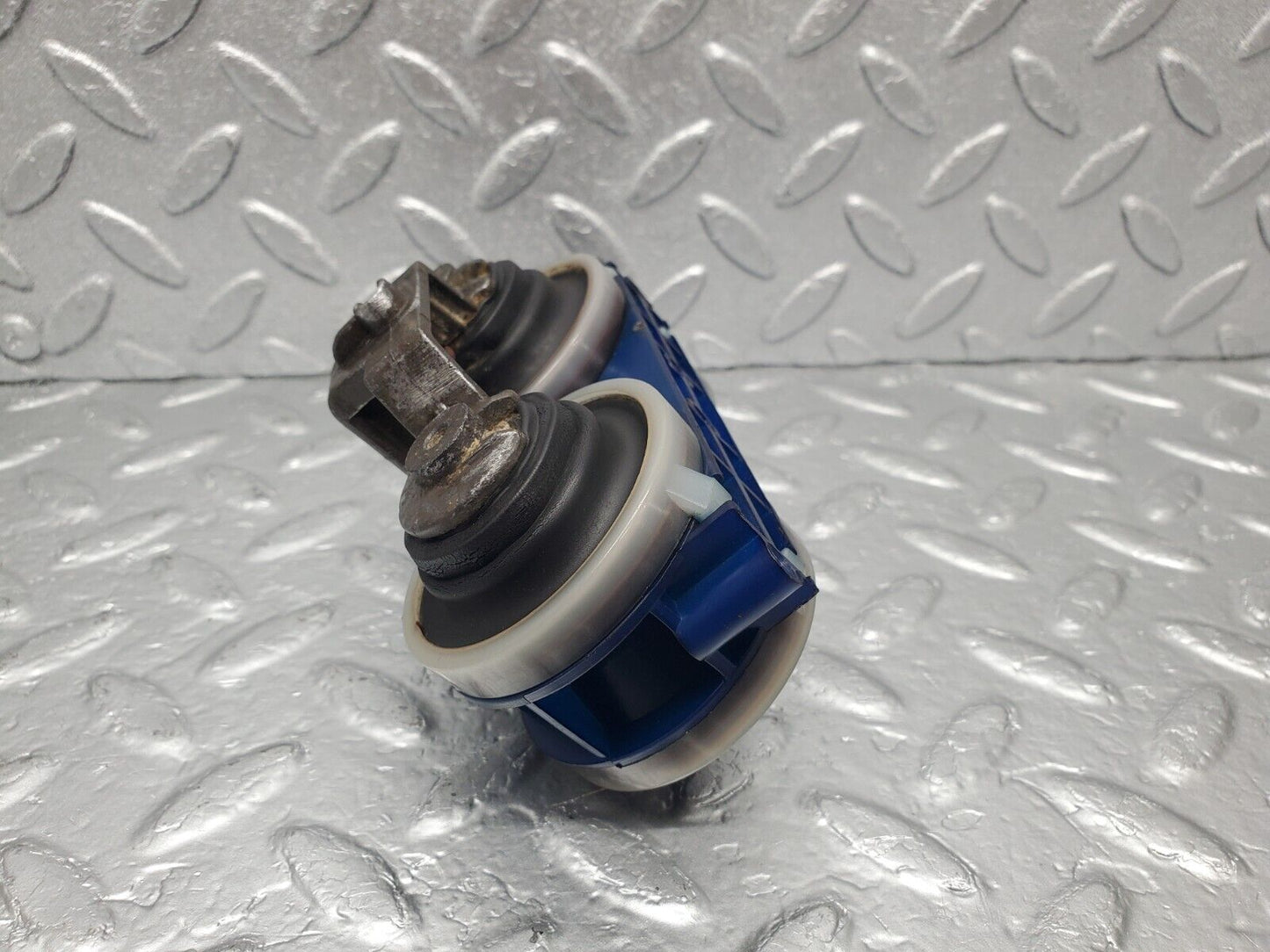 46425 Mercedes-Benz C123 280CE Coupe Door Lock Vacuum Actuator Left