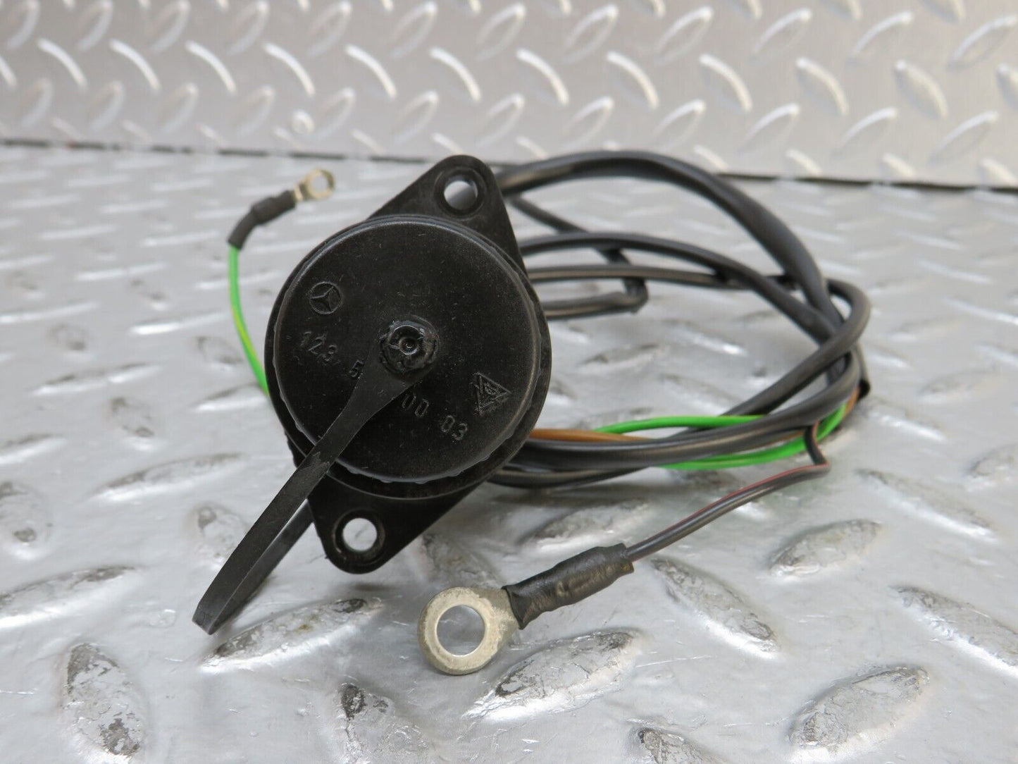 27155 Mercedes-Benz W123 280E Diagnostic Connector 1235450026