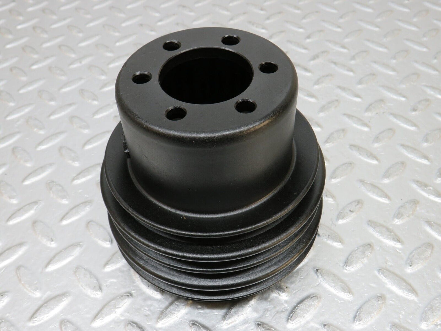 0222 Mercedes-Benz W116 350SE Crankshaft Pulley