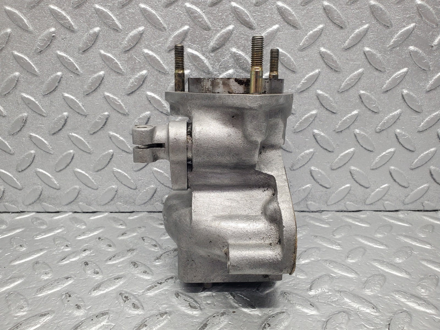 W112 injection pump drive housing used OEM