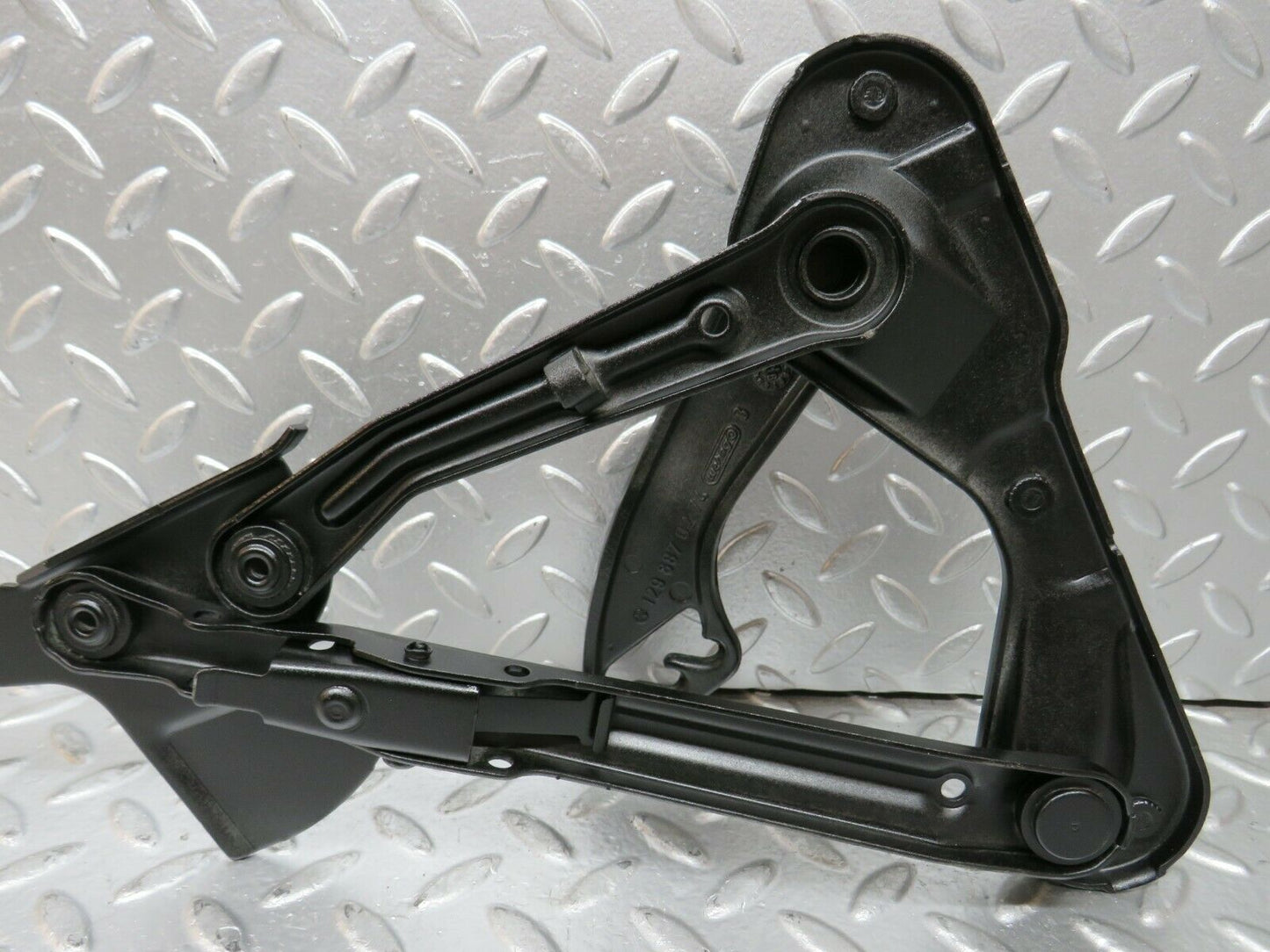 24236 Mercedes-Benz S124 220TE Wagon Bonnet Hinge Right Side 1298870274