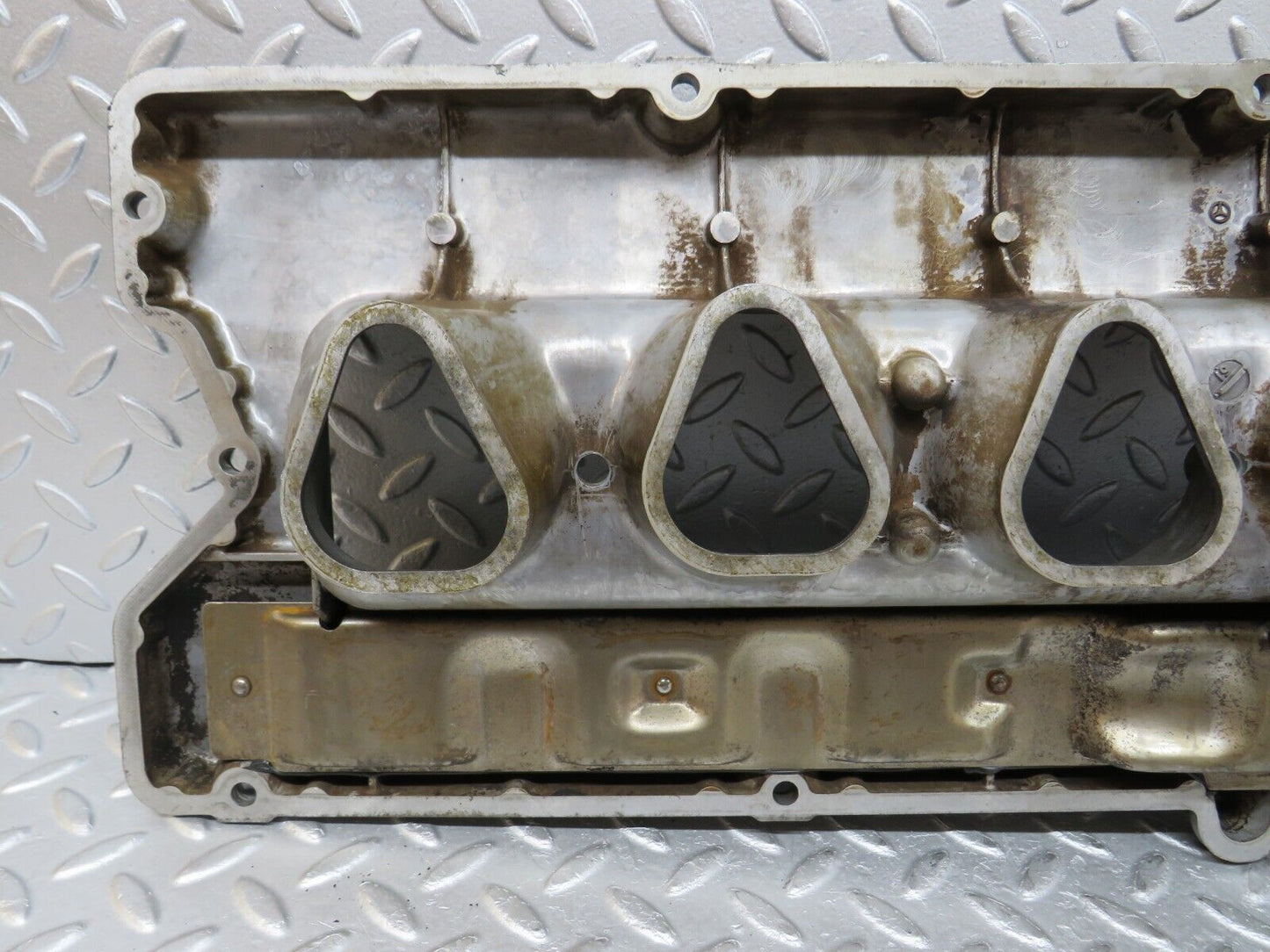 35637 Mercedes-Benz R107 280SL Coupe Cylinder Head Valve Cover 1100160905