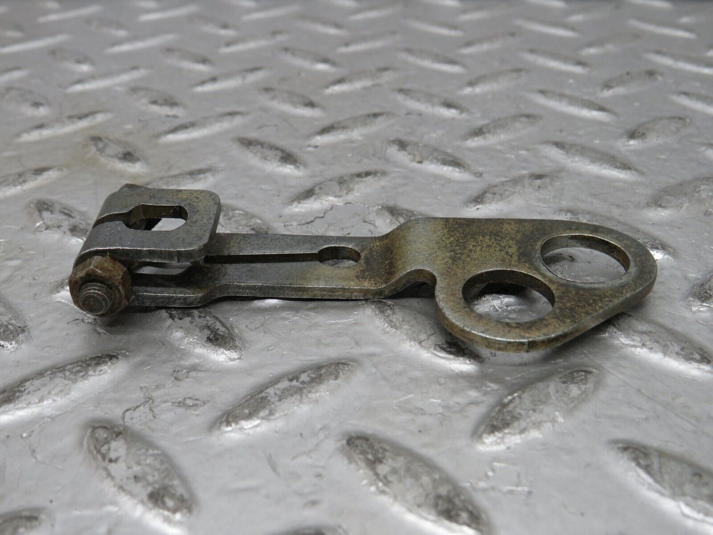 27463 Mercedes-Benz W123 280E Gearbox Linkage Bracket