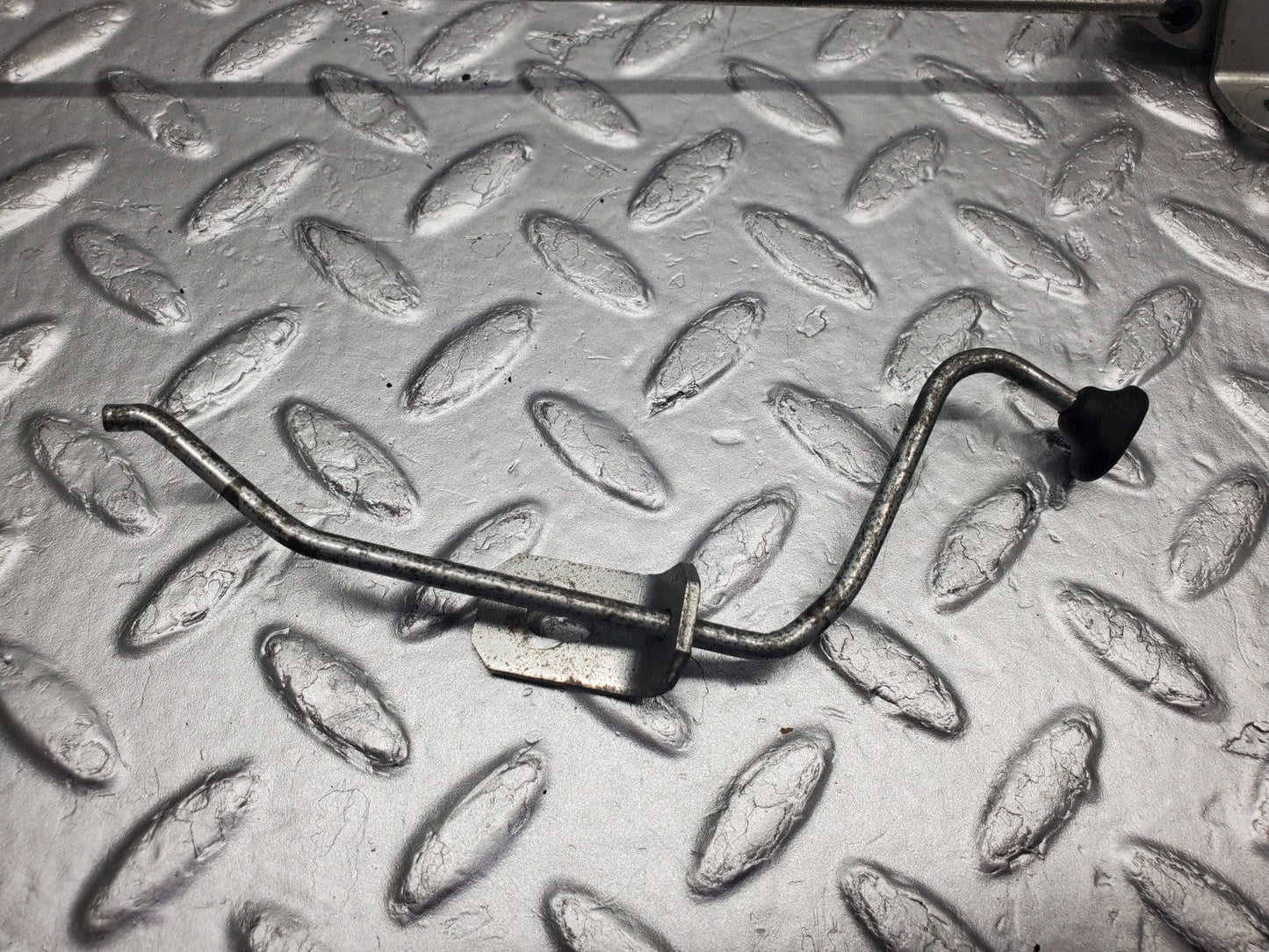 W124 Wagon rear right seat bench locking mechanism used OEM