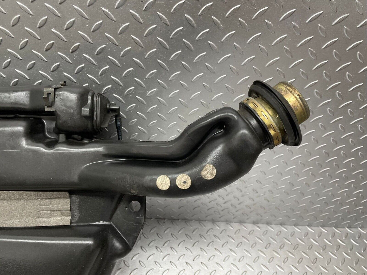 42636 Mercedes-Benz W201 190 Fuel Tank Plastic 2014702001