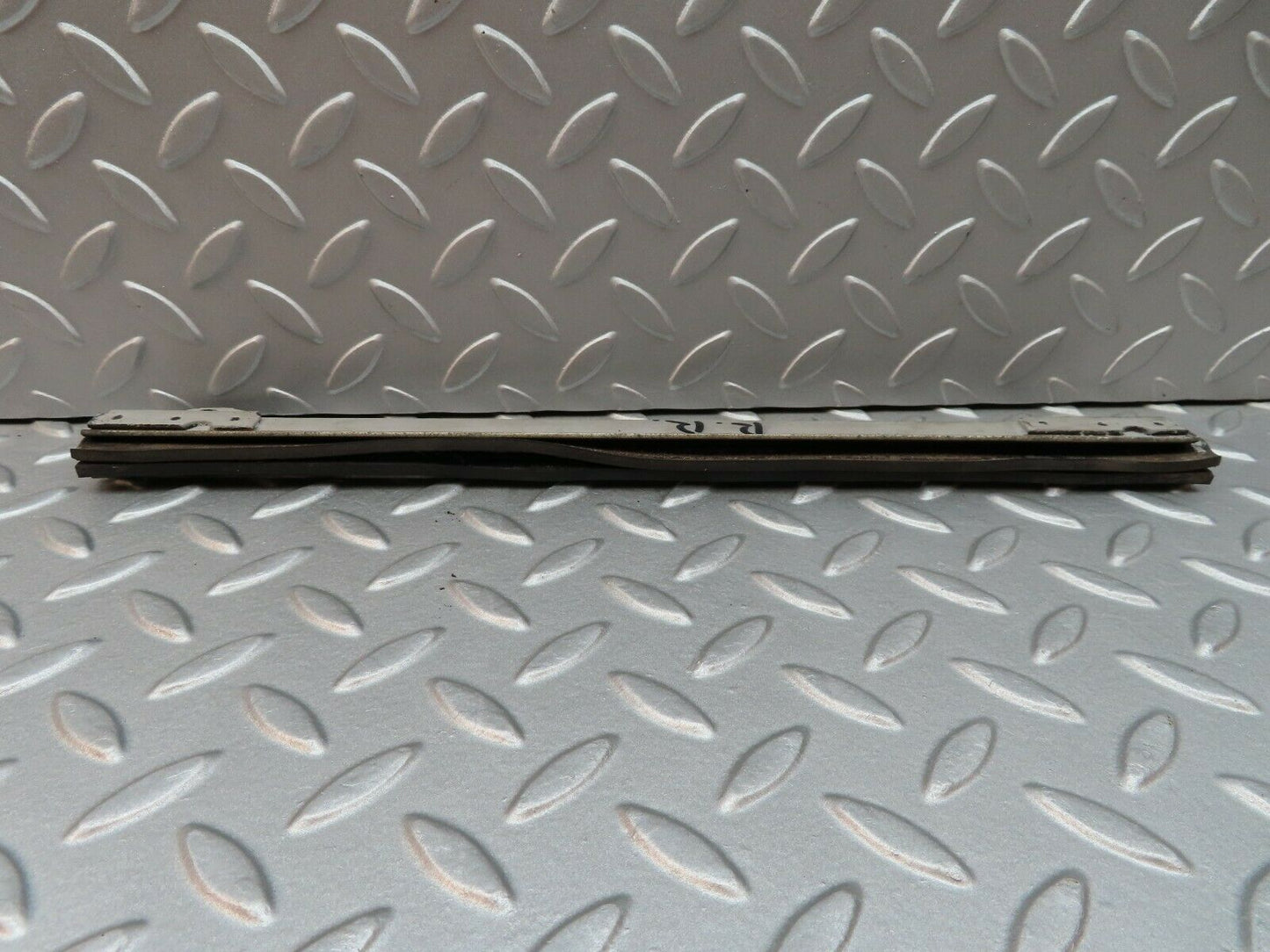 3688 Mercedes-Benz W108 280SE Rear Right Door Glass Holder
