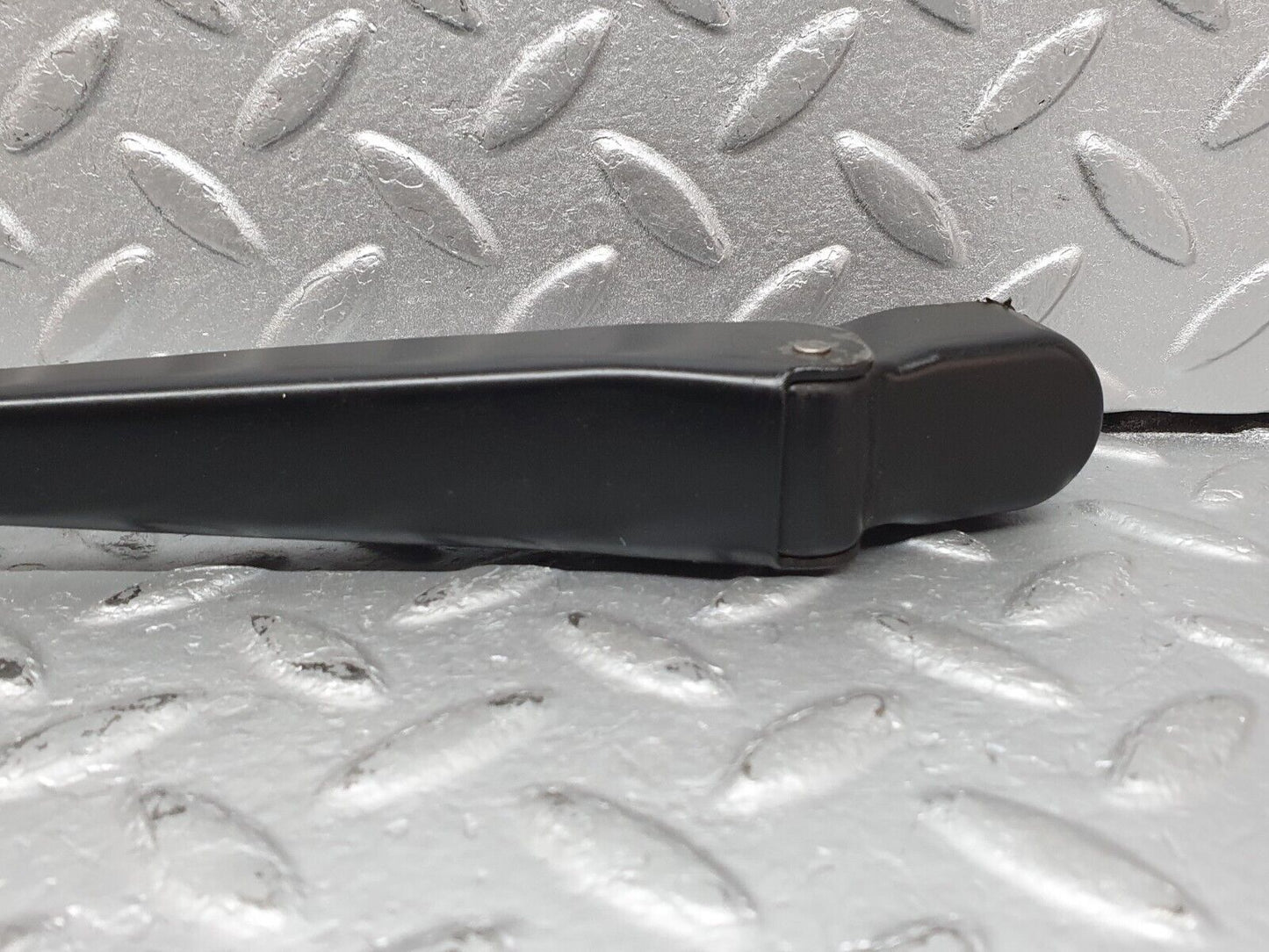 41209 Mercedes-Benz W126 300SE Windscreen Wiper Arm Left Side