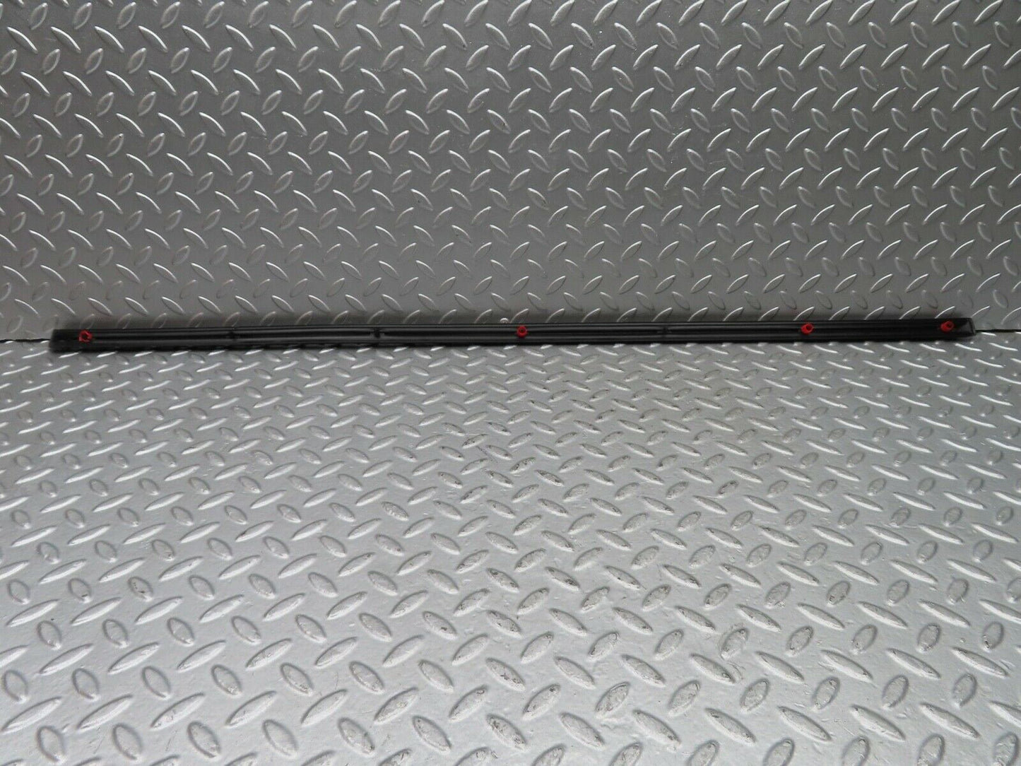 21104 Mercedes-Benz W123 230E Front Left Door Centre Moulding Trim
