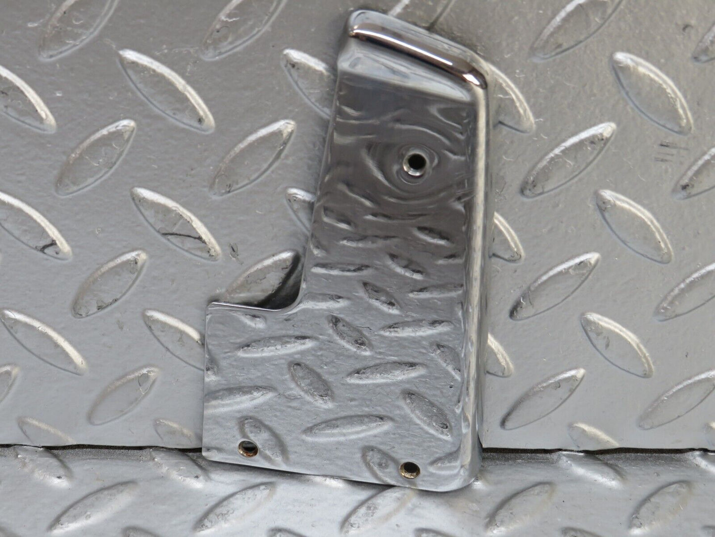 26489 Mercedes-Benz C124 220CE Coupe Left Door Chrome Cover