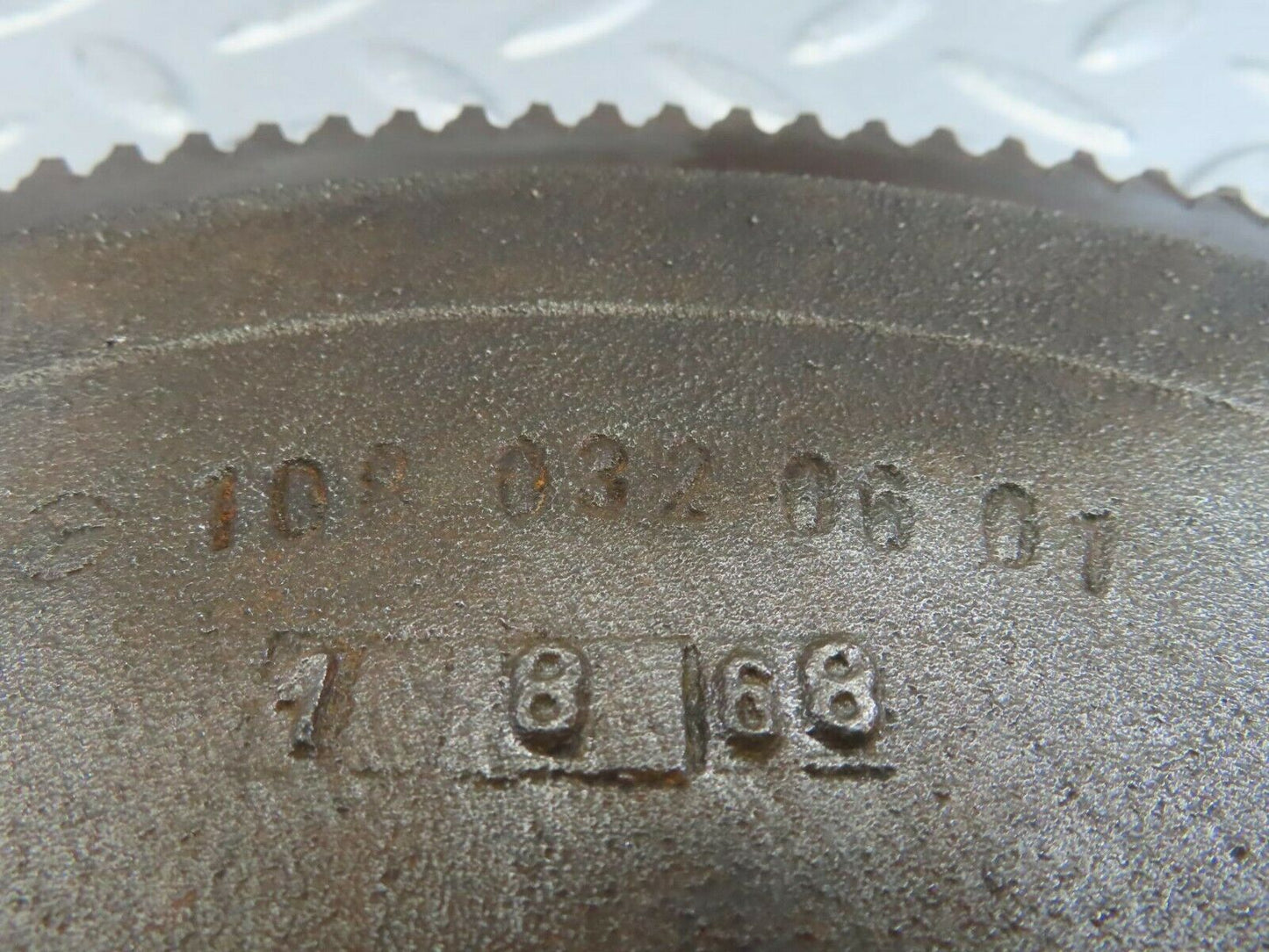 10178 Mercedes-Benz W111 280SE Flywheel 1080320601