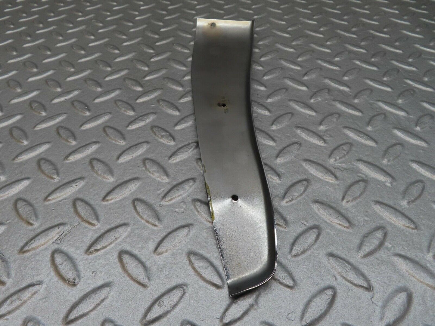 13983 Mercedes-Benz C107 280SLC Right Door Chrome Cover