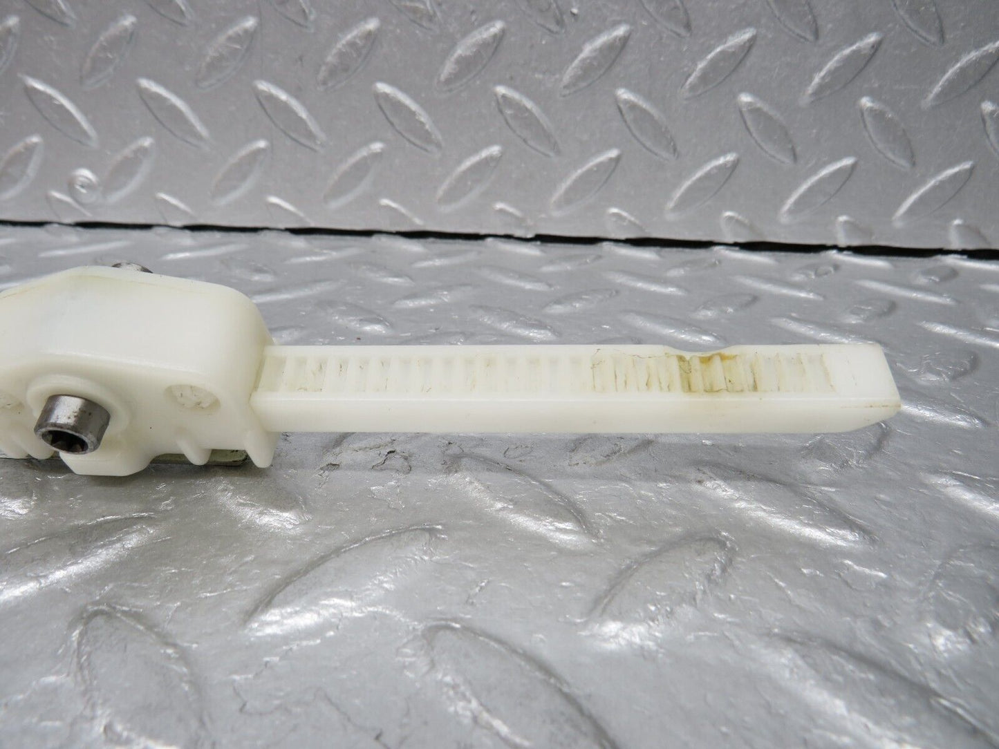 37105 Mercedes-Benz C126 420SEC Coupe Headrest Adjustment Plastic Rail Right