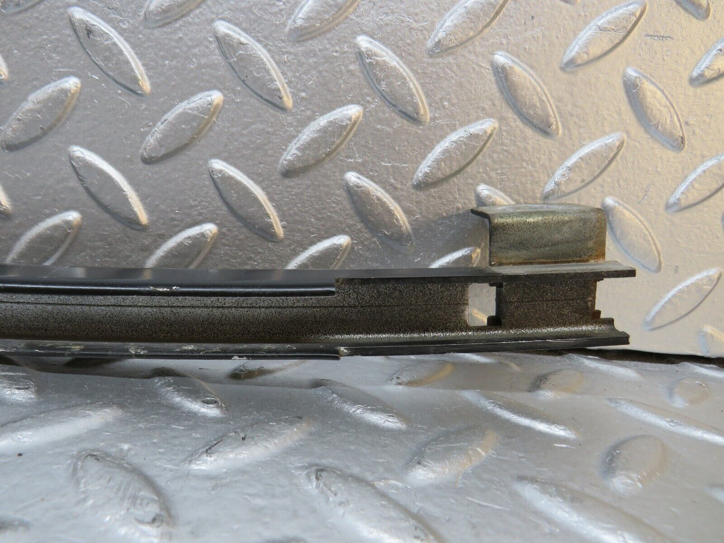 31210 Mercedes-Benz S124 220TE Wagon Rear Right Door Window Channel