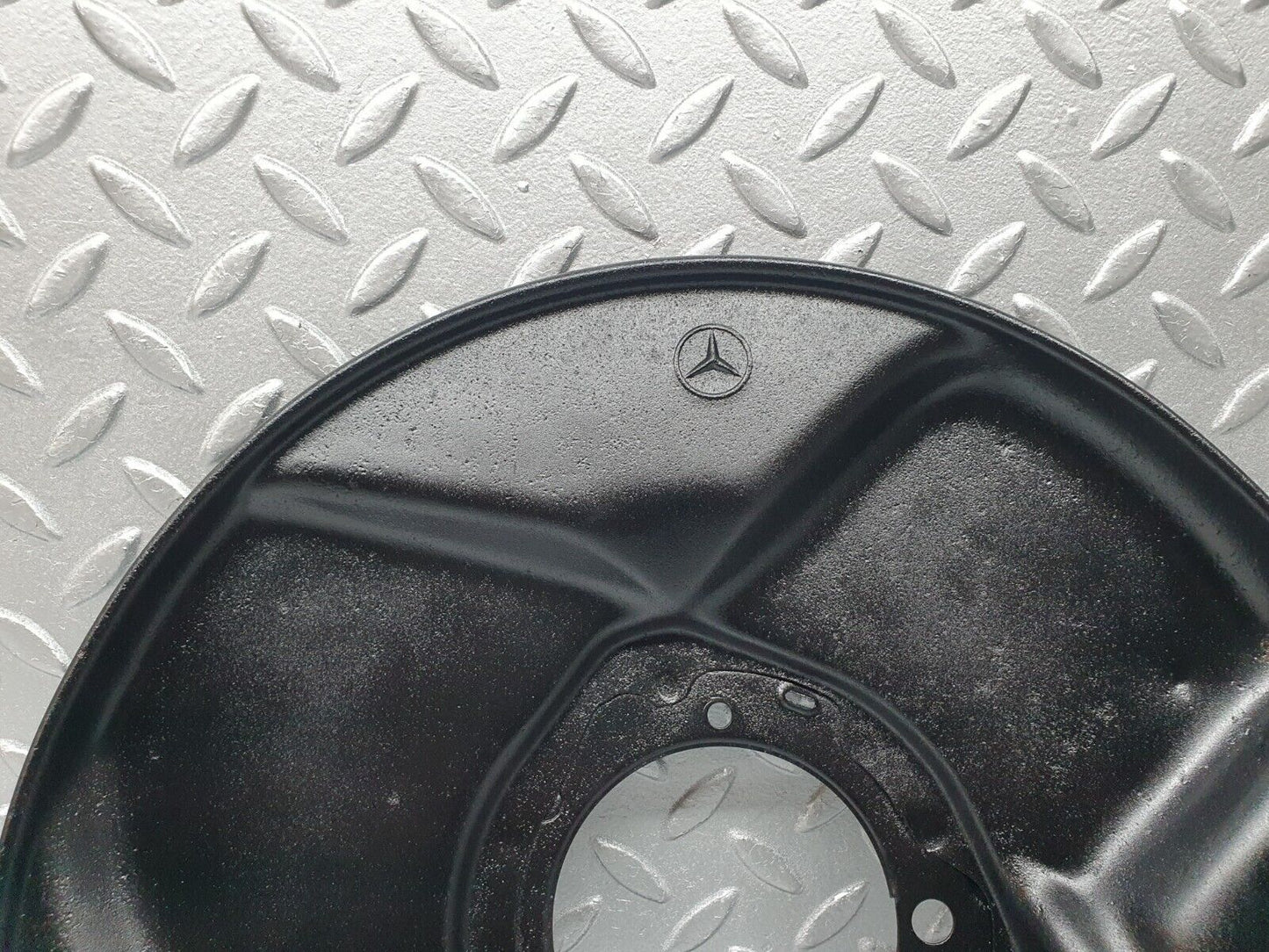 40717 Mercedes-Benz W123 300D Rear Left Brake Disc Protection Plate