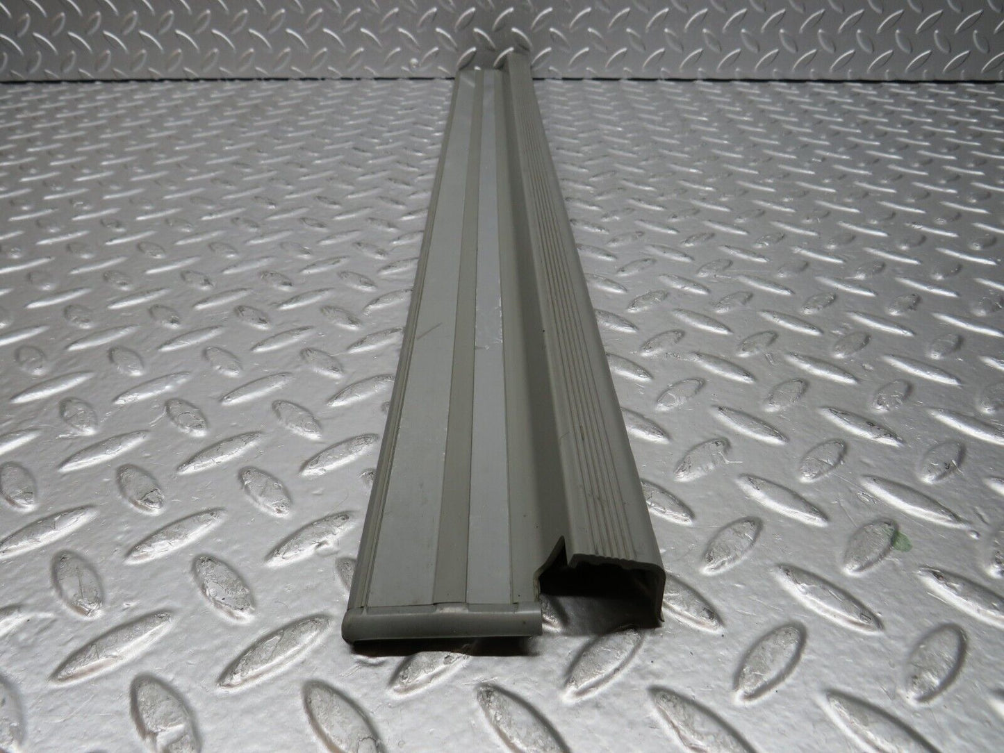 31207 Mercedes-Benz S124 220TE Wagon Front Left Door Sill Trim