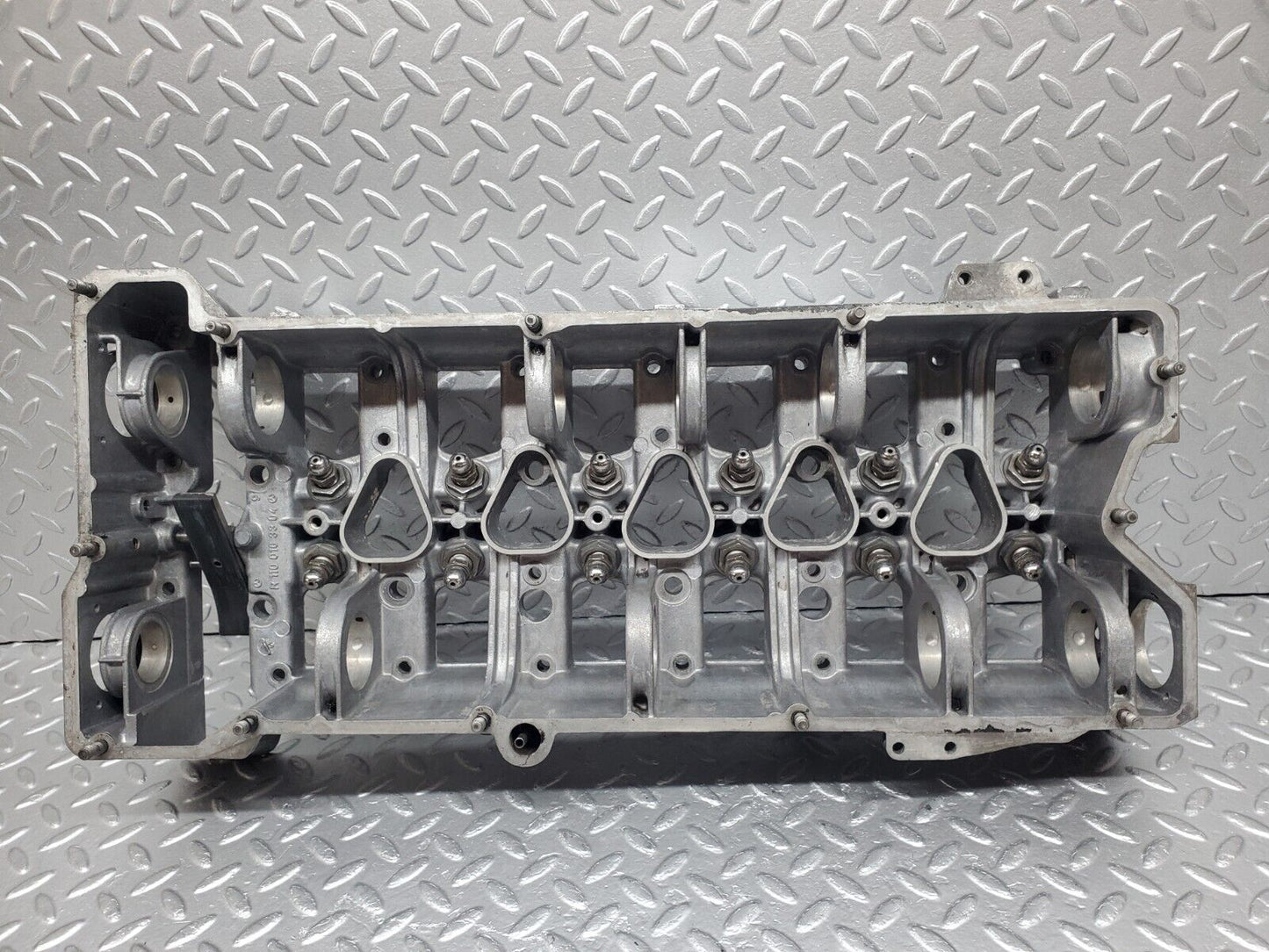 45436 Mercedes-Benz 280E M110.988 Camshaft Bearing Casing 1100163304