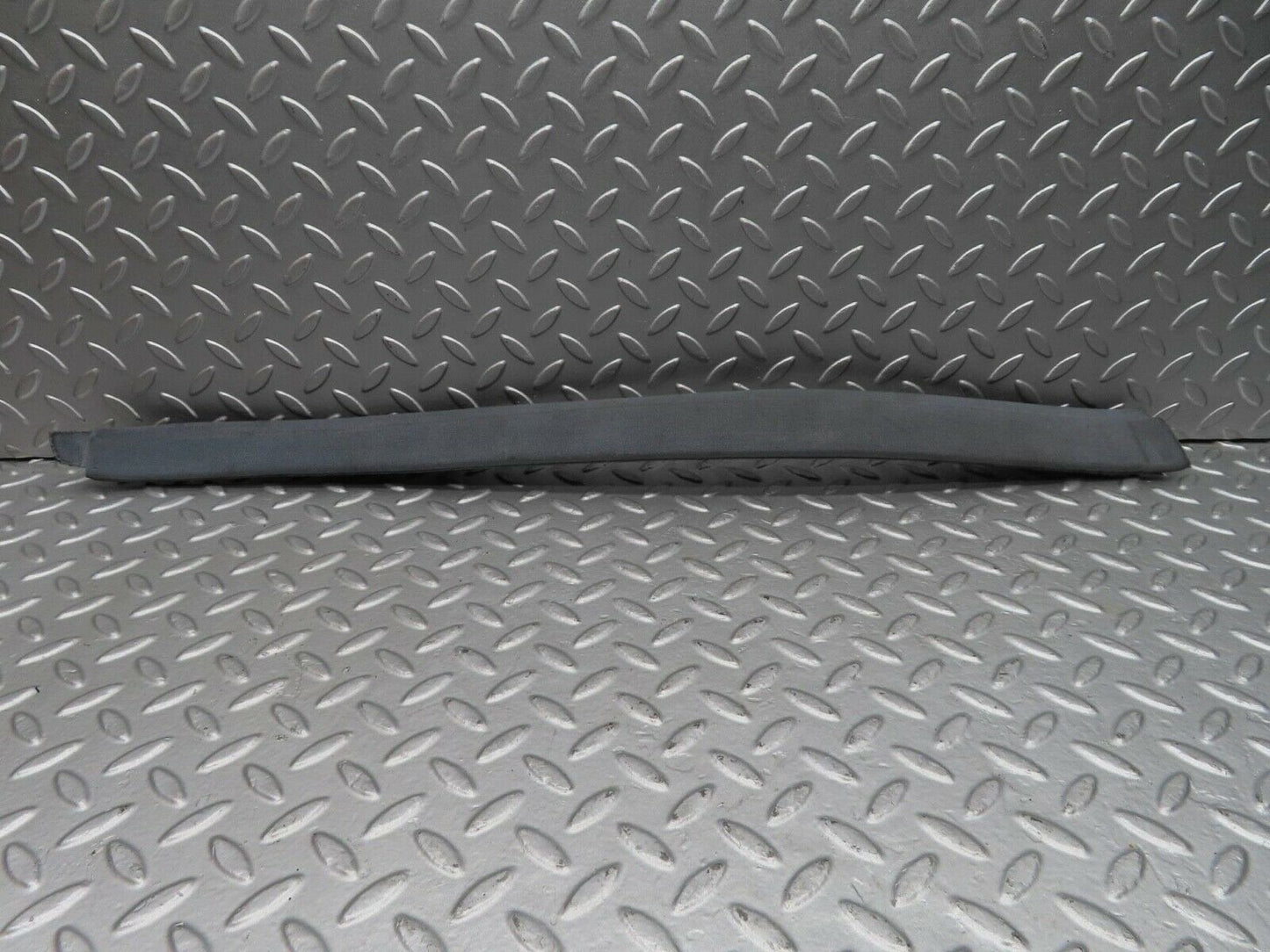 14990 Mercedes-Benz W140 S320 C Pillar Side Cover Left Side 1406902126