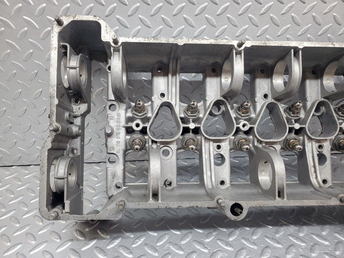 44307 Mercedes-Benz W123 280E Camshaft Bearing Casing 1100163304