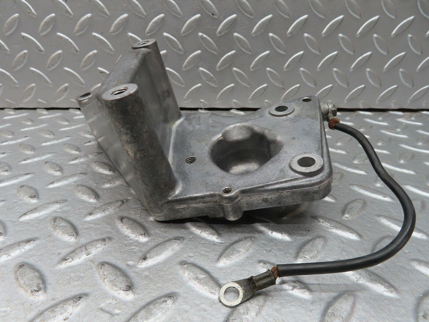 19538 Mercedes-Benz C140 CL420 Coupe Power Steering Pump Bracket 1192363030
