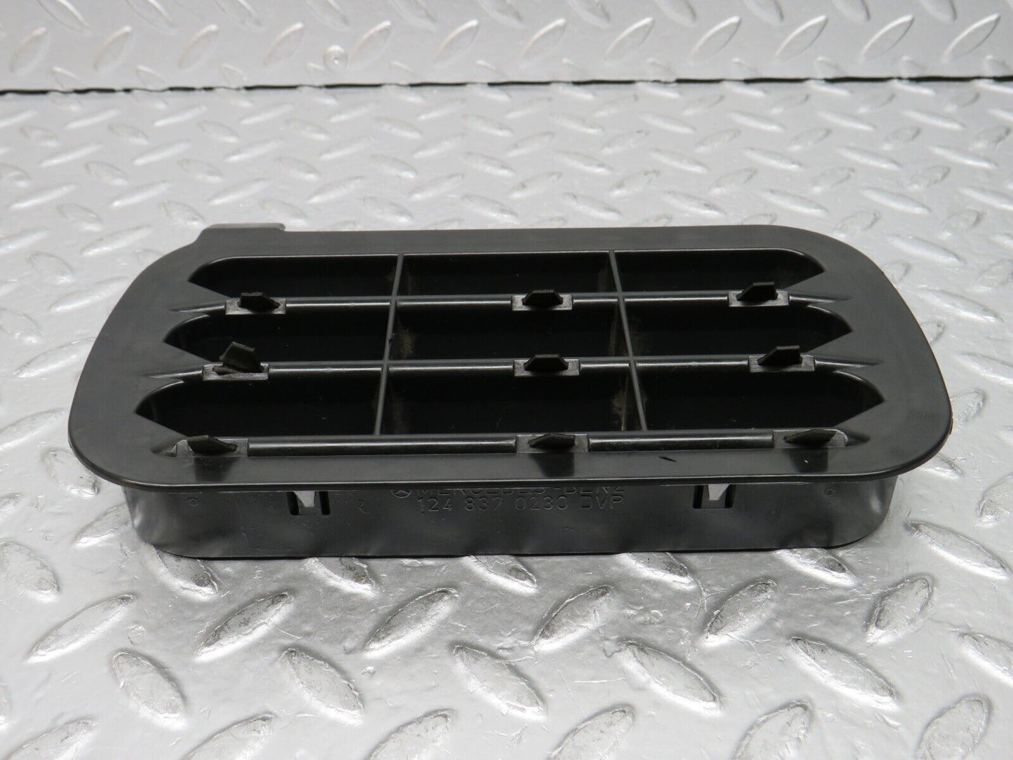 31389 Mercedes-Benz S124 220TE Wagon Air Intake Vent 1248370230 1248370242