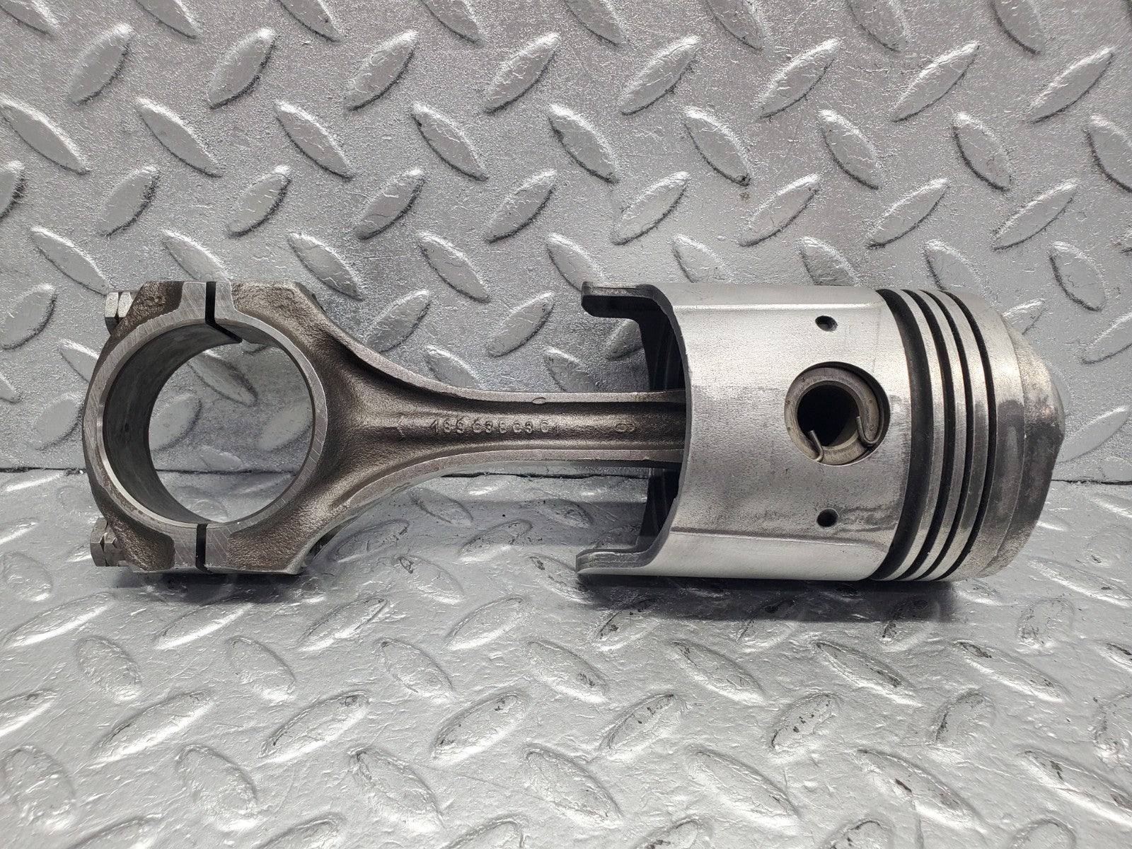 W112 piston and connecting rod used OEM