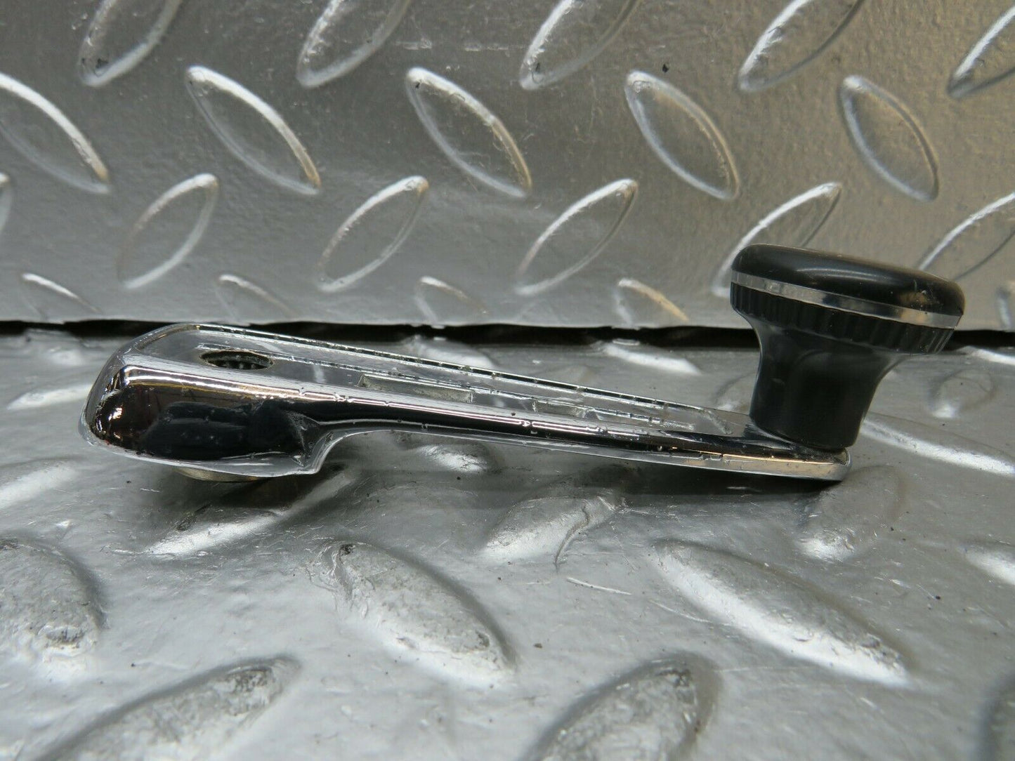 22990 Mercedes-Benz C123 230CE Coupe Window Lifter Crank Handle