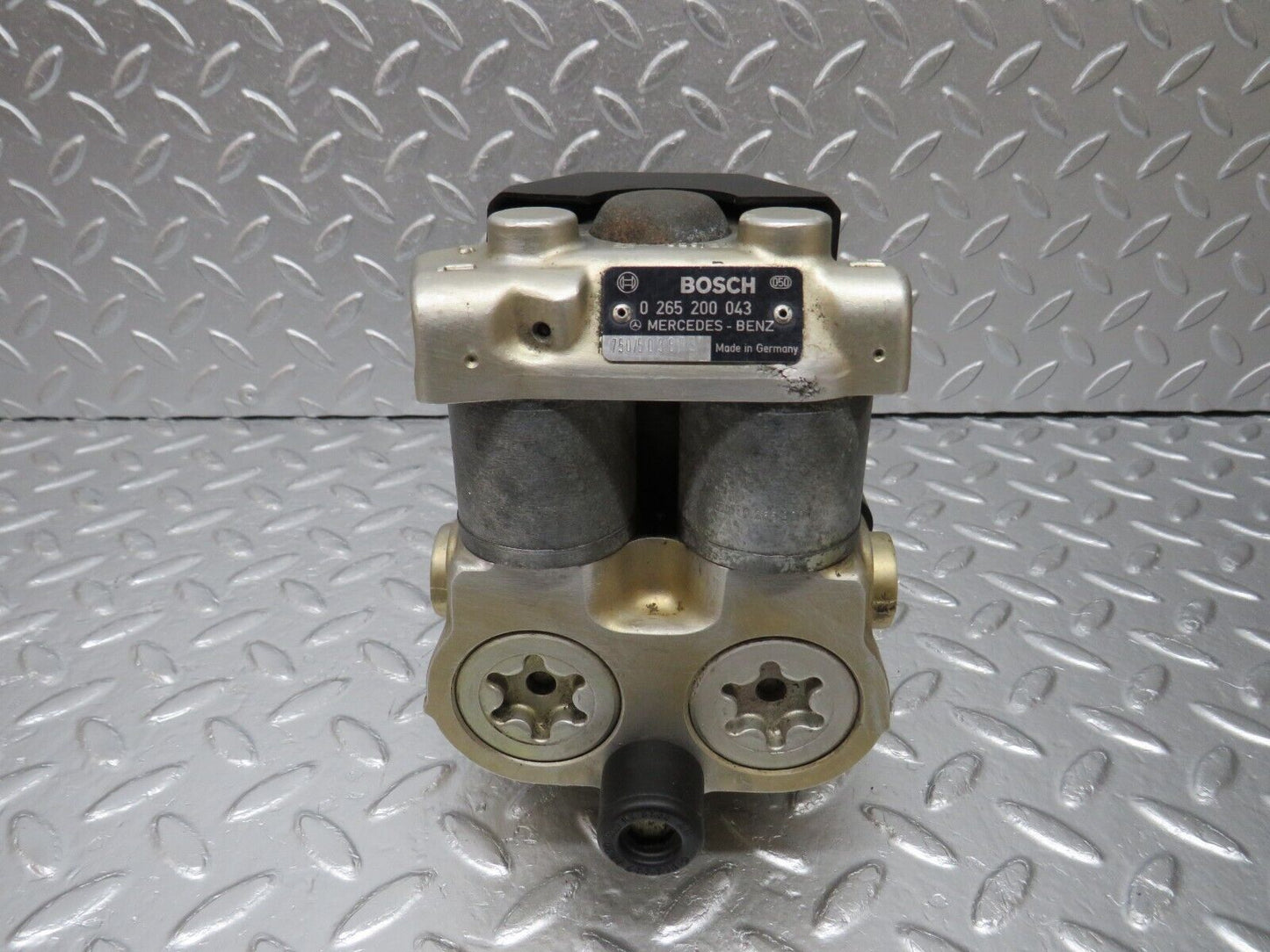 34002 Mercedes-Benz W124 260E ABS Pump Bosch 0265200043 750/503875