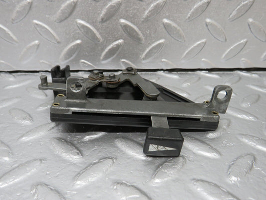 39833 Mercedes-Benz R107 350SL Air Vent Control Lever Left 1078300385