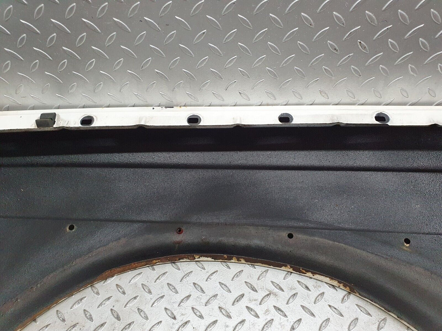 40809 Mercedes-Benz W123 300D Front Right Wing Fender