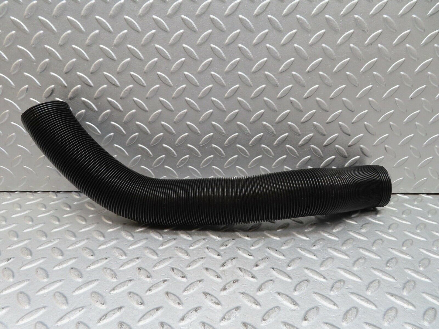 16832 Mercedes-Benz C123 280CE Coupe Dash Air Vent Pipe