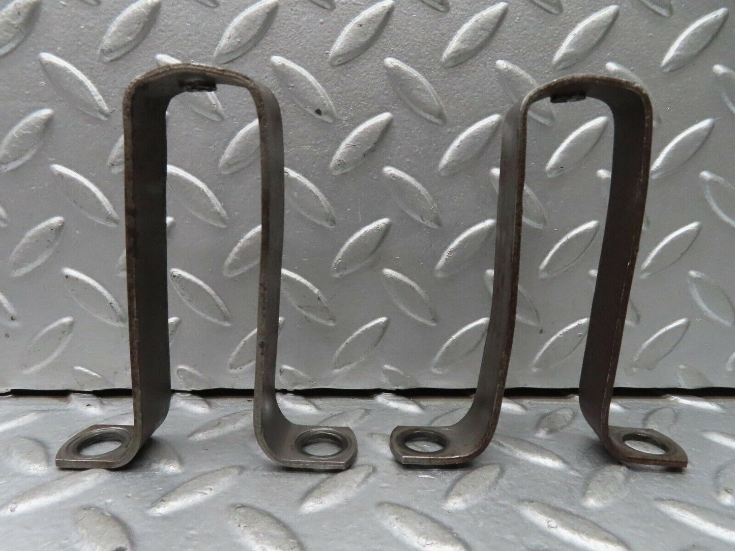 18869 Mercedes-Benz W121 190b Ponton Valve Cover Support