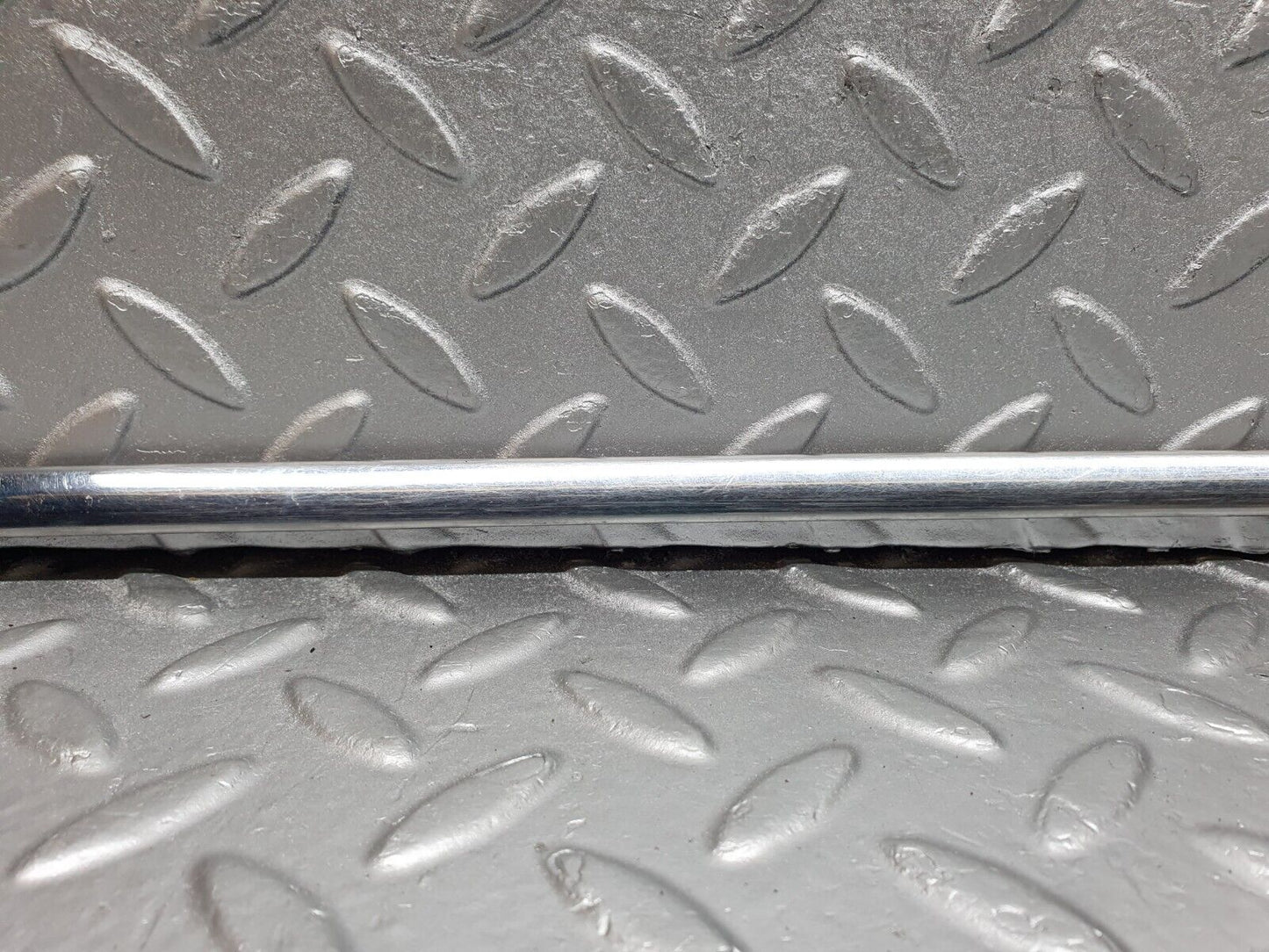 41299 Mercedes-Benz S124 E220 Wagon Tailgate Handle Chrome Moulding Trim