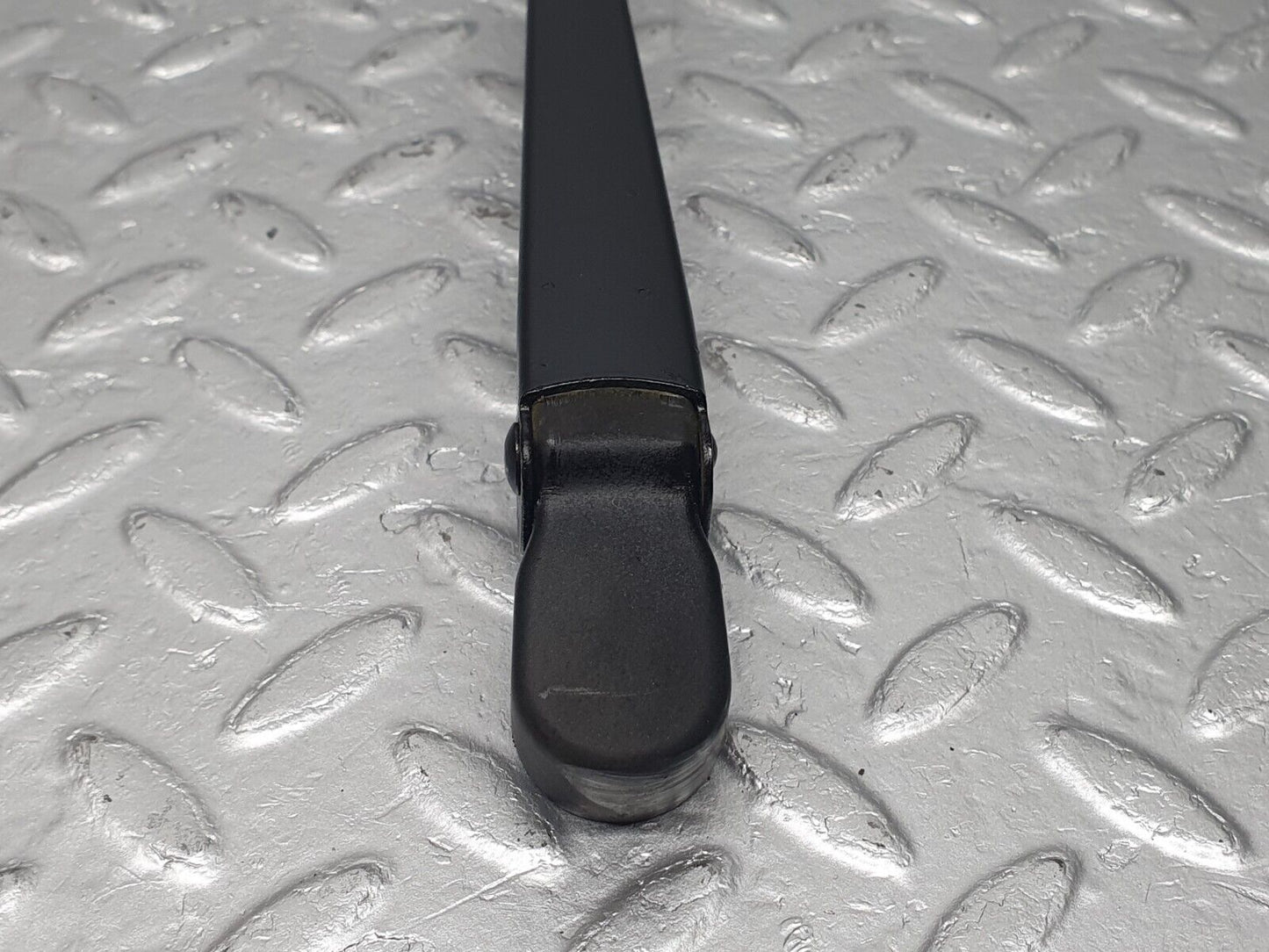 40730 Mercedes-Benz W123 300D Wiper Arm Bosch Right Side 3399990553