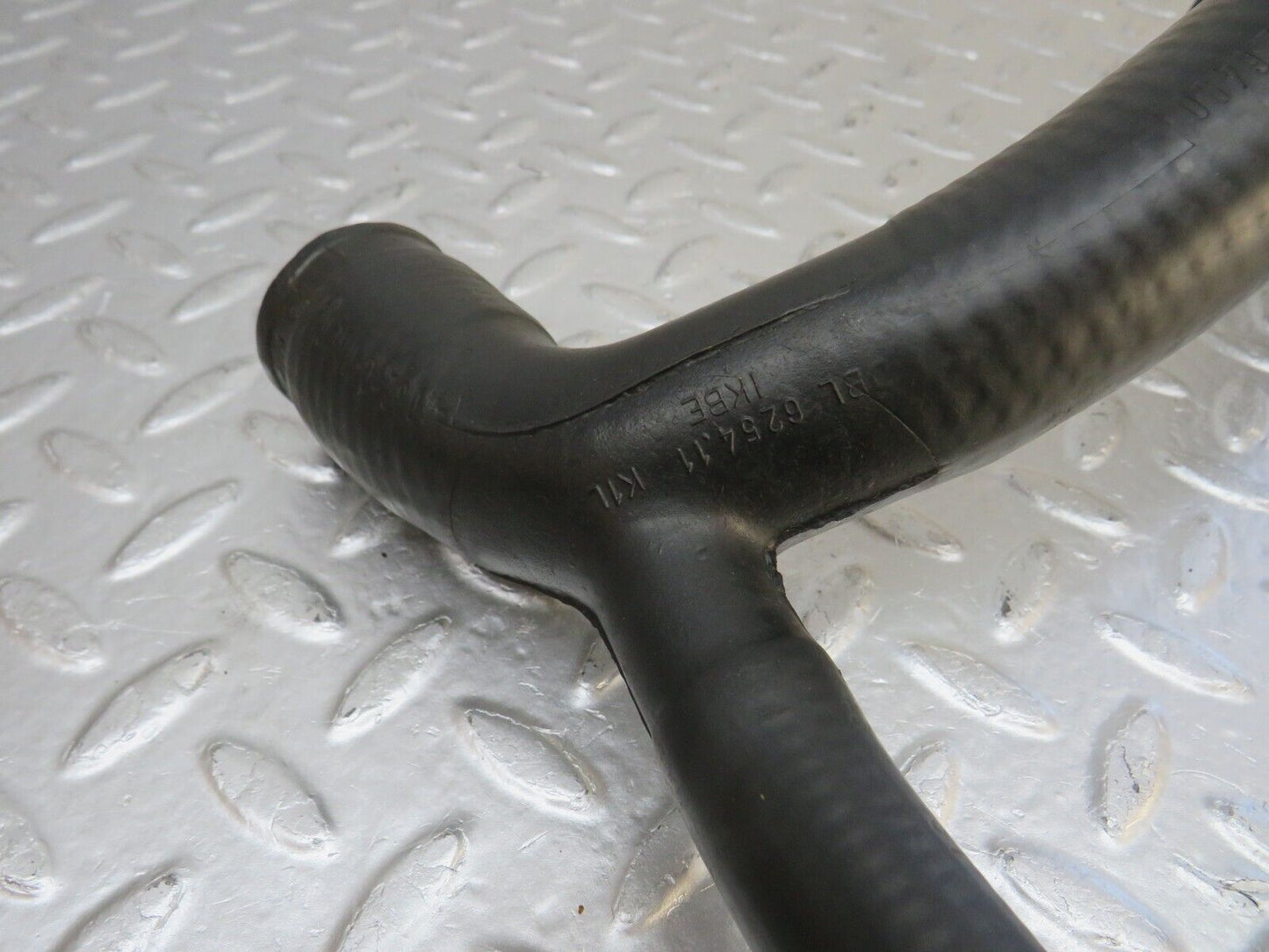 33585 Mercedes-Benz W201 190E Radiator Hose 2015014082