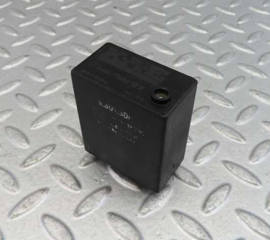 9385 Mercedes-Benz C124 300CE Coupe Fuel Pump Relay 3301300