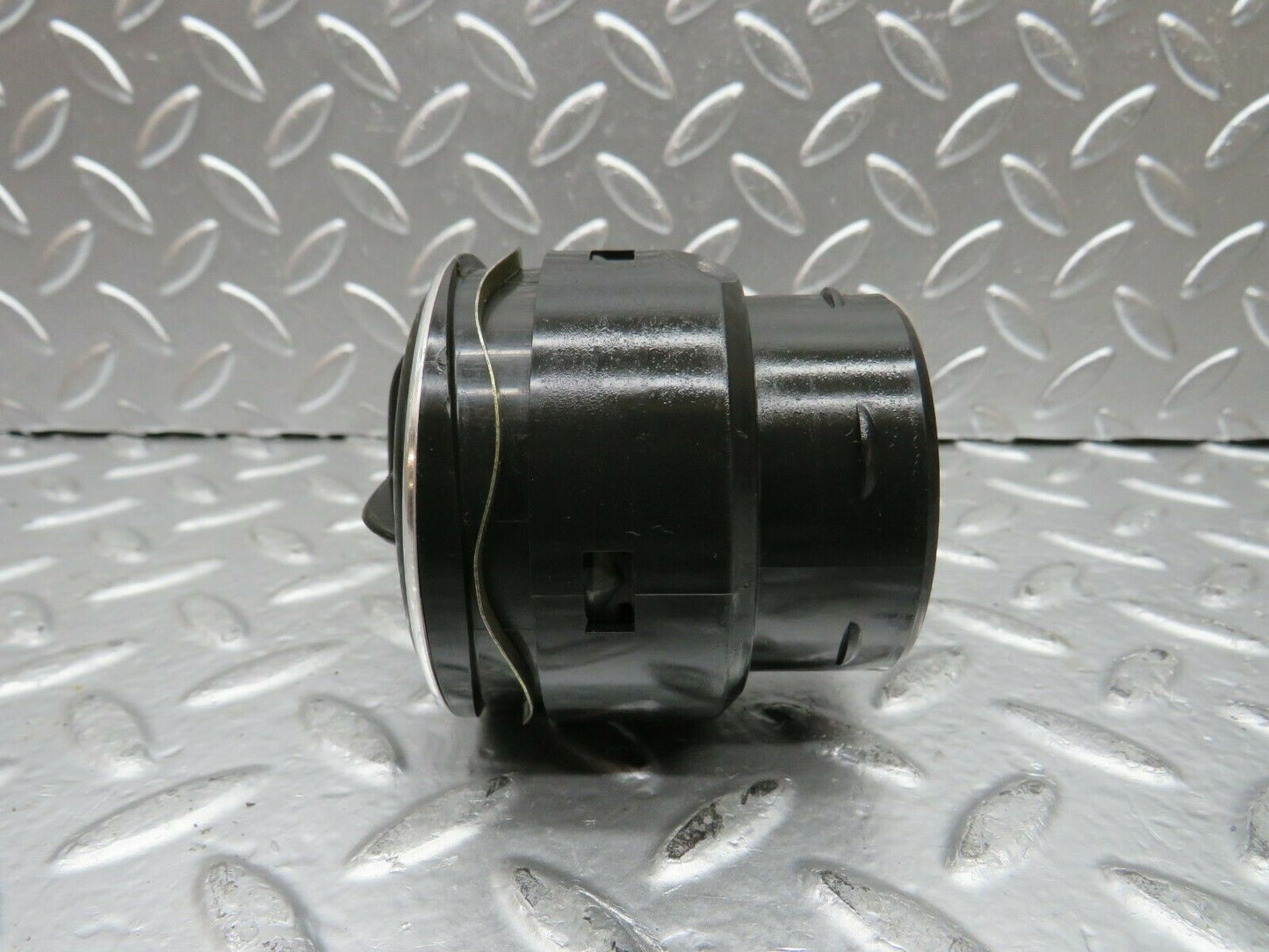 22713 Mercedes-Benz C107 450SLC Coupe Dashboard Air Vent