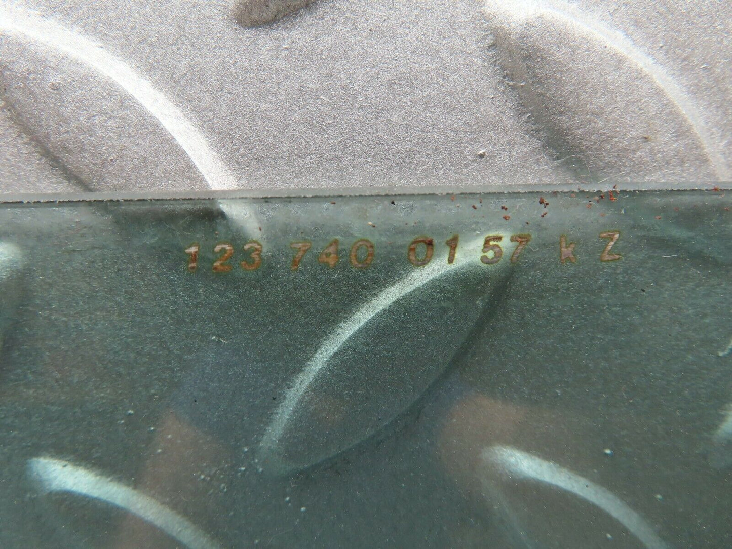 4064 Mercedes-Benz S123 200T Wagon Rear Windscreen Glass