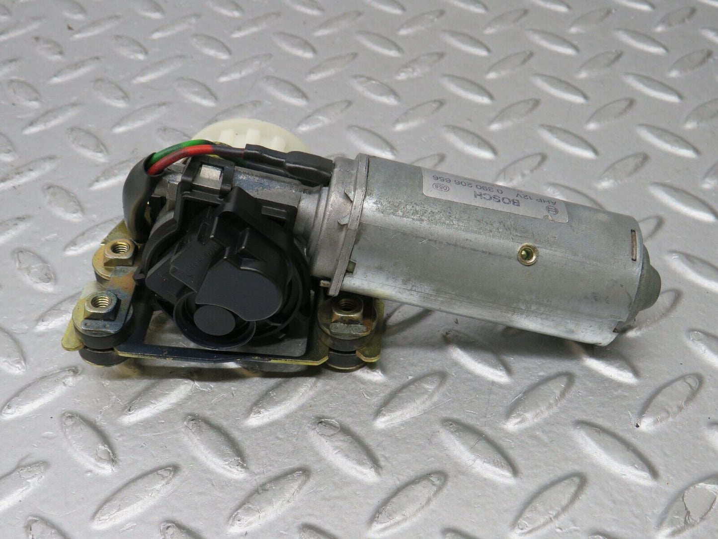 36821 Mercedes-Benz R129 300SL-24 Front Right Seat Adjustment Motor Bosch 1298202442 0390206656