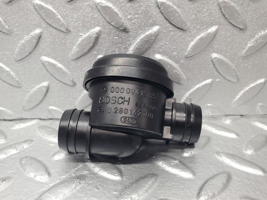 46578 Mercedes-Benz C123 280CE Coupe Fuel Cut Off Valve 0000941565 0280142100