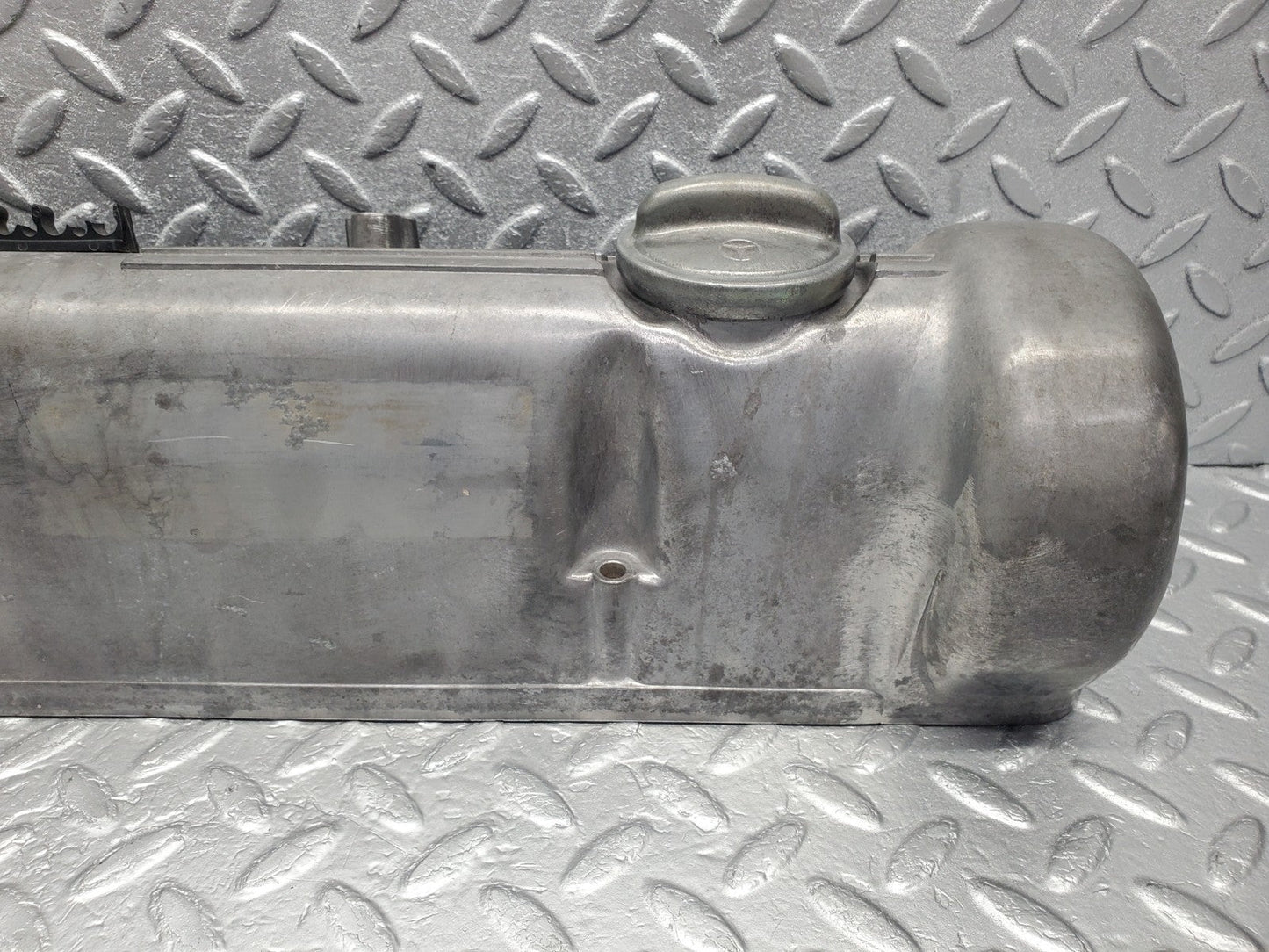 W126 Coupe cylinder head valve cover right used OEM