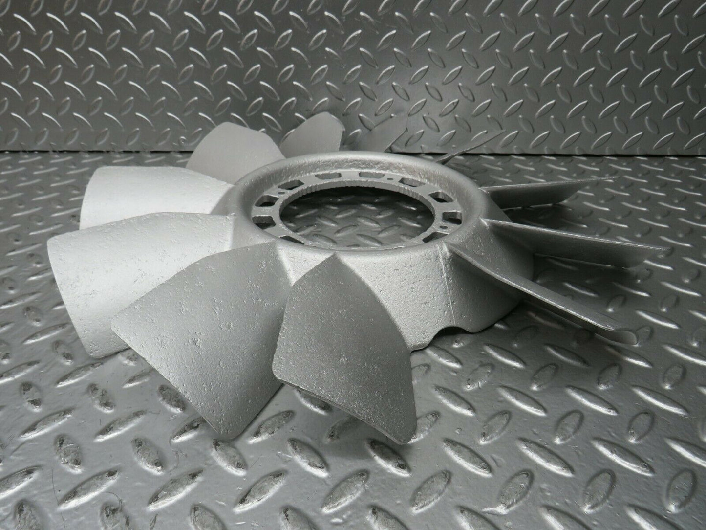 23330 Mercedes-Benz W116 350SE Engine Cooling Fan