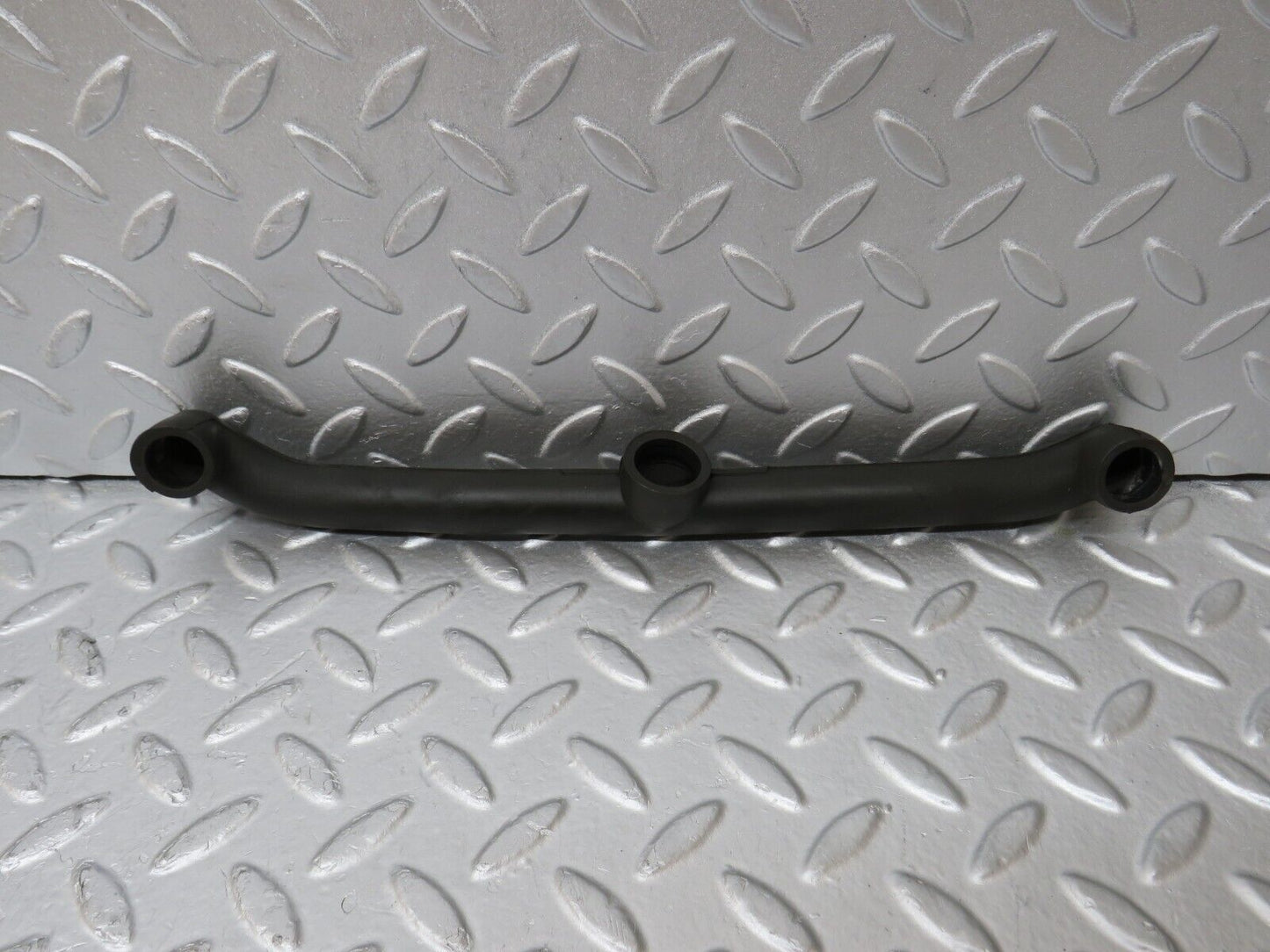 35068 Mercedes-Benz W210 320E EGR Air Pump Pipe Hose 1122380082