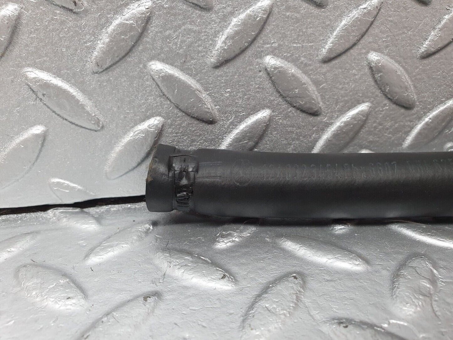 41622 Mercedes-Benz W124 200E Water Cooling Hose Pipe 1248323494 1248320894