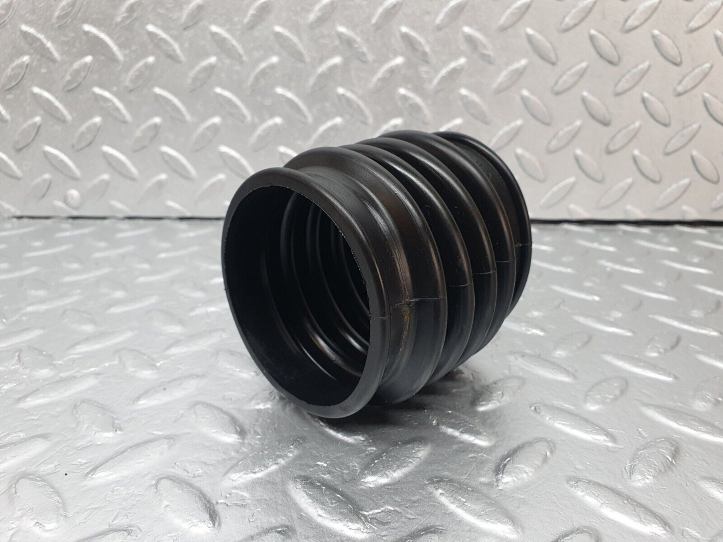42829 Mercedes-Benz W201 190 2.0L Air Intake Hose 1020940091