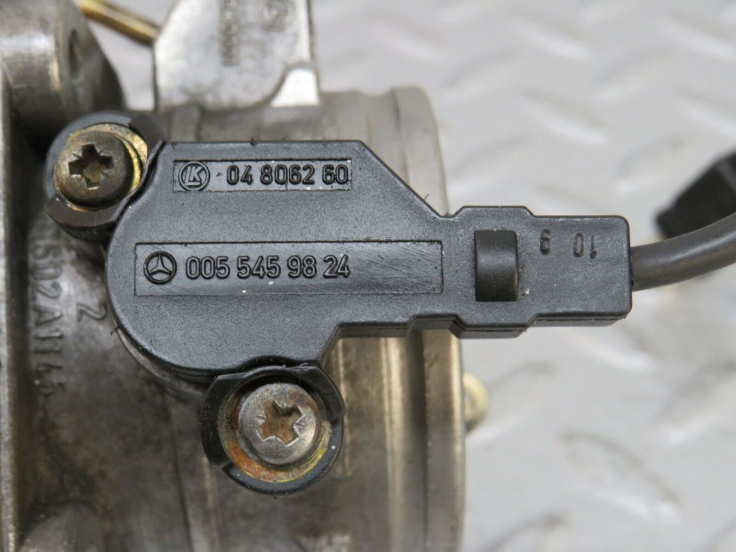 36673 Mercedes-Benz W201 190E 2.0L Throttle Body Valve & Sensor 0021400453 0055459824 240124/001/002