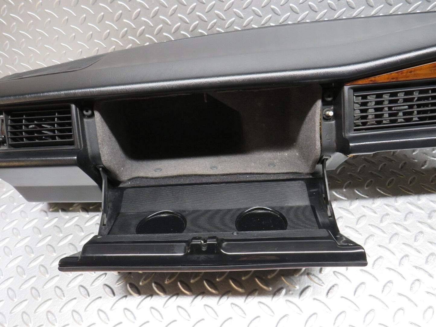 31553 Mercedes-Benz W201 190LE Dashboard Black